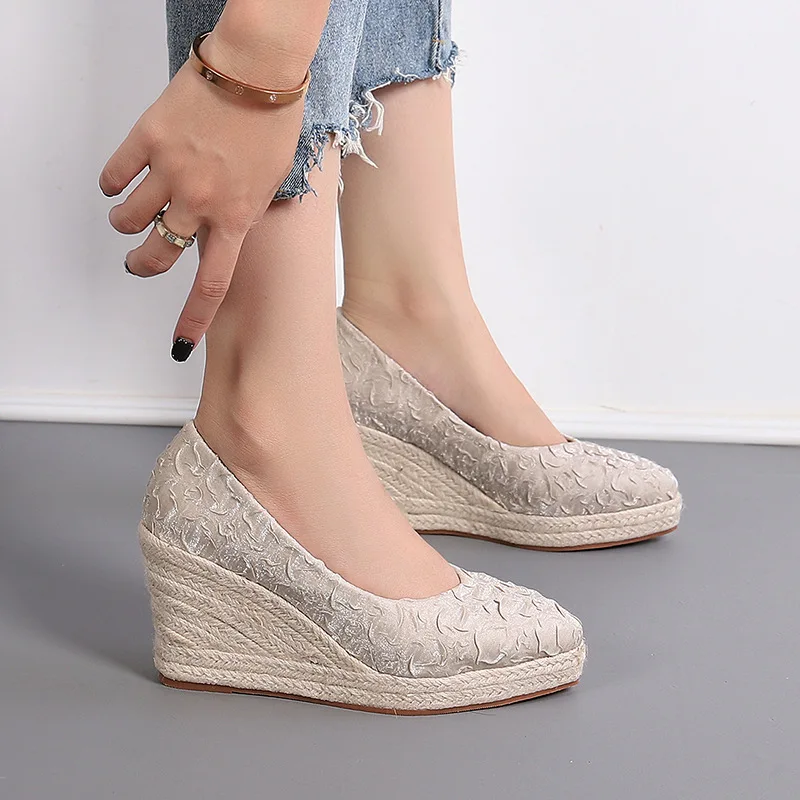 Wedge Espadrille Women - أحذية إسبادريل نسائية بكعب عالٍ ونعل