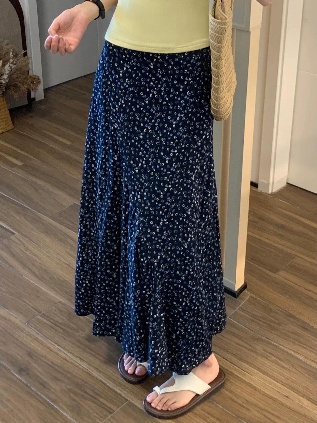 تنورة ميدي بطبعة زهور بمقاسات  - مراجعة Midi Skirt Floral وسعره