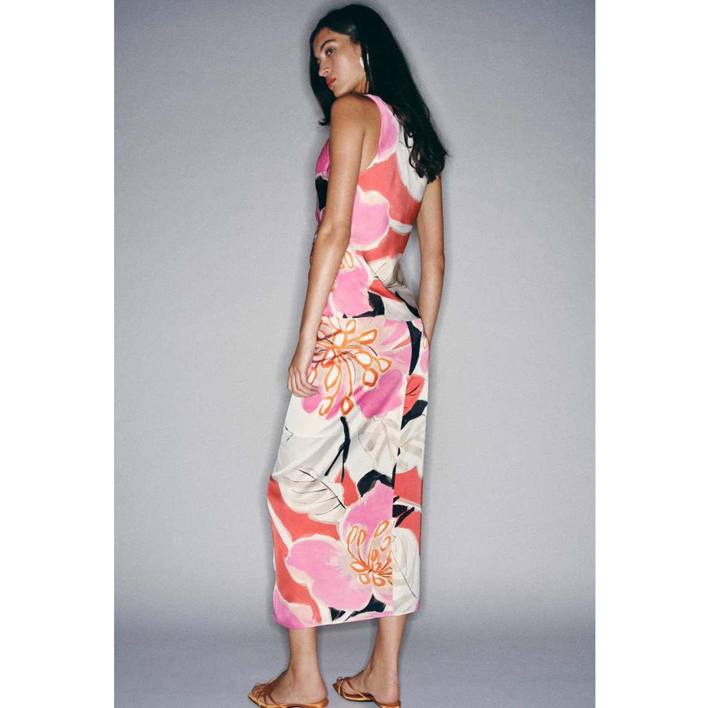 تنورة ميدي بخصر مرتفع، فستان ب - مراجعة Midi Skirt Floral وسعره